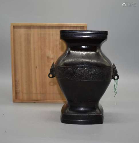 Chinese Square Archaic Design Bronze Vase
