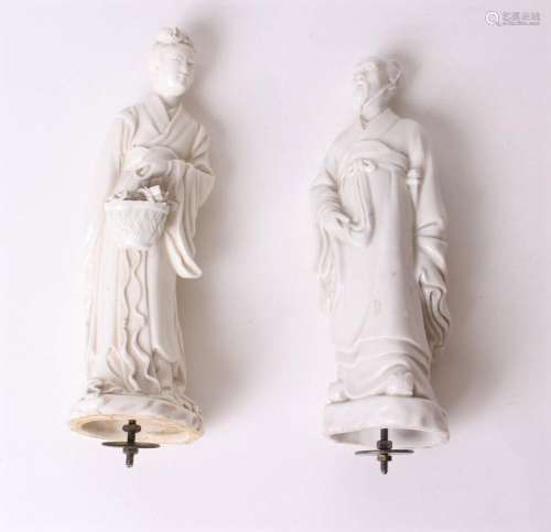 CHINE - Début XXe sièclePaire de figurines en porcelaine dit...