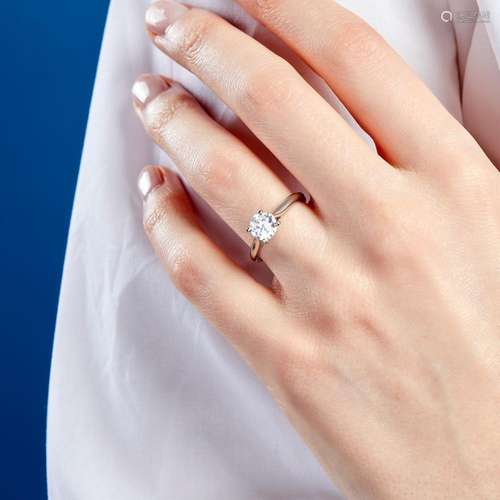 CARTIER BAGUE DIAMANT SOLITAIRE A 1,03 carat diamond and pla...