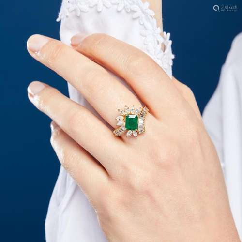 BAGUE TOURBILLON EMERAUDE DIAMANTS An emerald, diamond and 1...