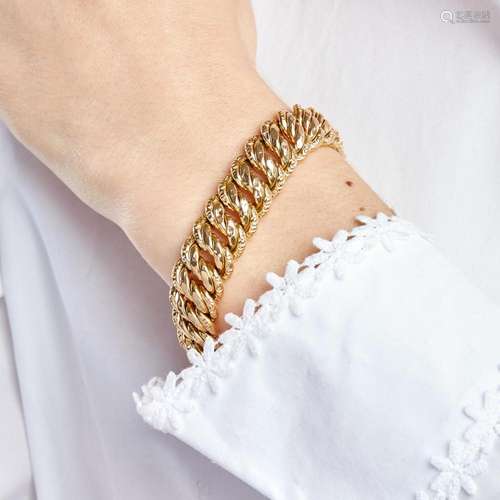 BRACELET GOURMETTE A 18K yellow gold bracelet. Gross weight ...