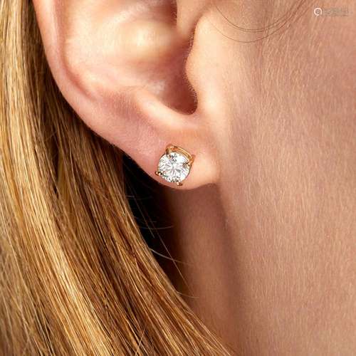 PAIRE DE MOTIFS D'OREILLES DIAMANTS A 0,70 and 0,72 cara...