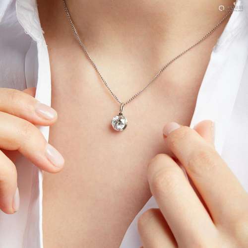 PENDENTIF DIAMANT A diamond and 18K white gold pendant. Gros...