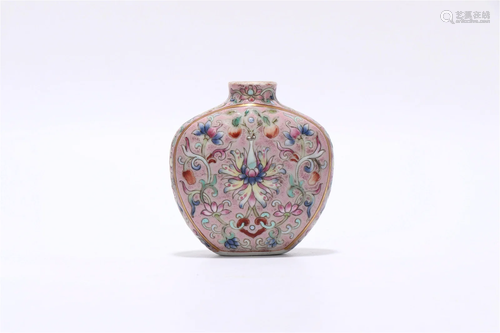 A Famille-Rose 'Lotus' Snuff Bottle