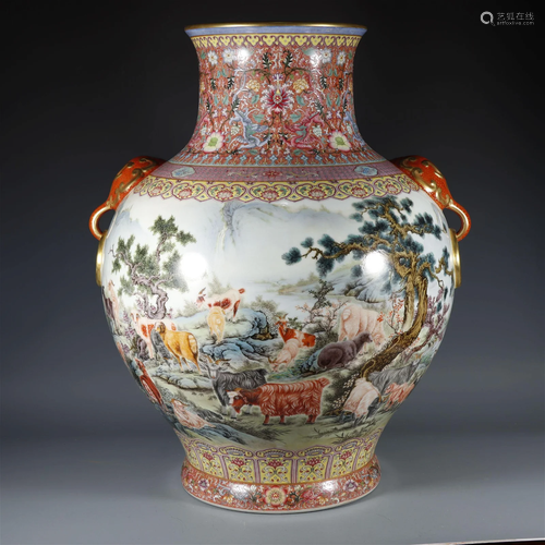 A Famillie-Rose Gilded 'Hundred Rams' Vase