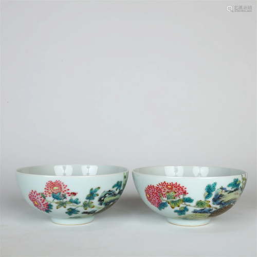 A Pair Of Famille-Rose 'Duck' Bowls