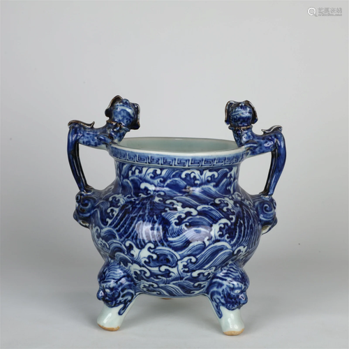 A Blue And White 'Ocean' Beast-Handled Tripod Cens...