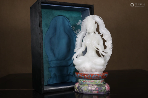 A Hetian Jade Figure Of Guanyin