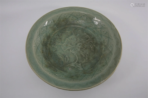 Large Longquan Kiln Dish with Engraved Flowers Design