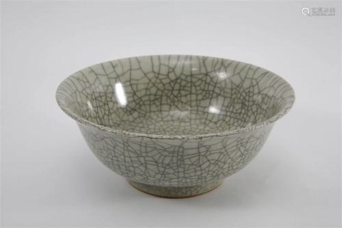 Chinese Ge Kiln Glazed Bowl with Flared-rim Design