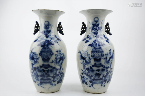 Pair Blue-and-white Vases with Double Ears and Floral Patter...