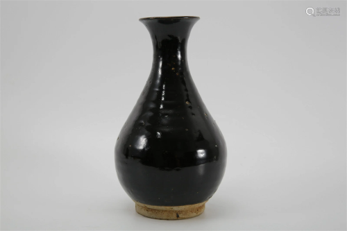 Black Glazed Yuhuchun Vase
