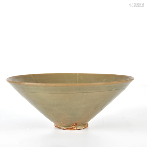 Yaozhou Kiln Large Celadon Glazed Bowl