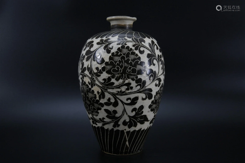 Cizhou Kiln Carved Plum Vase