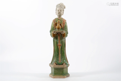 Tri-colored Beauty Figurine