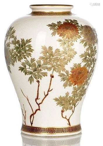 An antique Japanese Satsuma vase, by Kinkozan, Meiji period