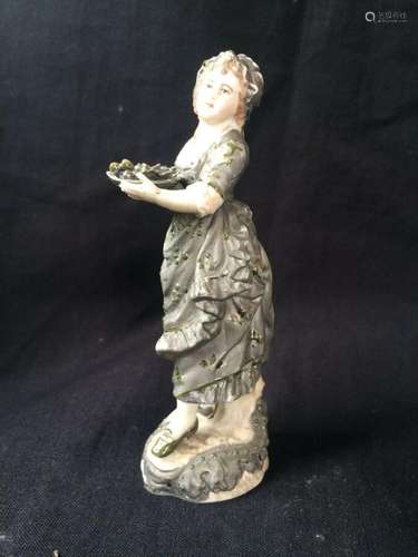 Antique very old German lady w fruitbasket H 11 cm. Old mark...