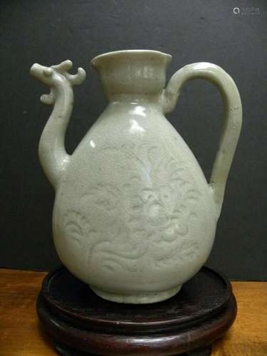 A  RARE CHINESE CELADON POURING VESSEL W/ DRAGON HEAD SPOUT ...