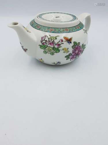 VINTAGE CHINESE TEAPOT FLAT LID HAND PAINTED FLORAL MOTIF FA...