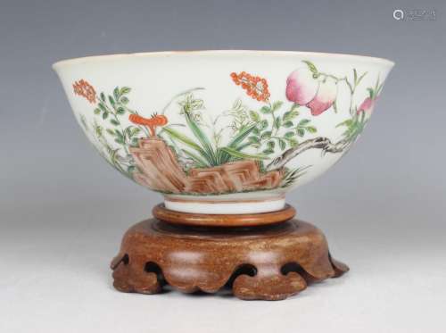 A Chinese famille rose porcelain bowl, early 20th century, o...