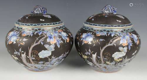 A pair of Japanese Fukagawa Koransha Imari black ground porc...