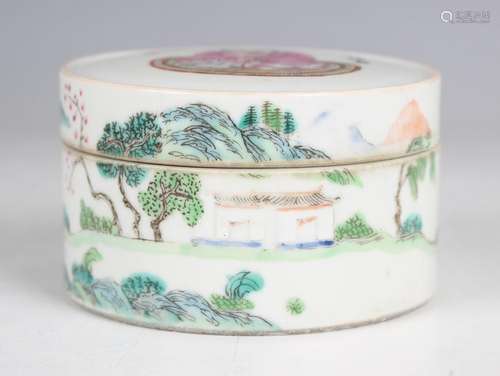 A Chinese famille rose porcelain cylindrical box and cover, ...