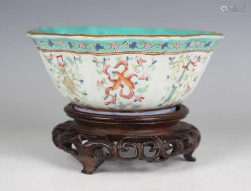 A Chinese famille rose porcelain bowl, mark of Tongzhi and p...