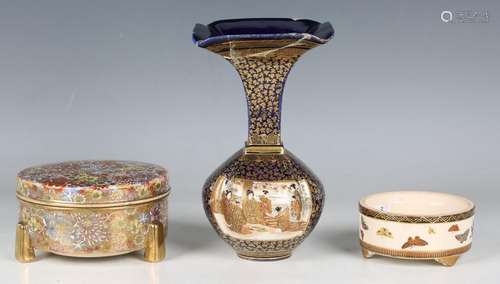 A collection of eight pieces of Japanese Satsuma earthenware...