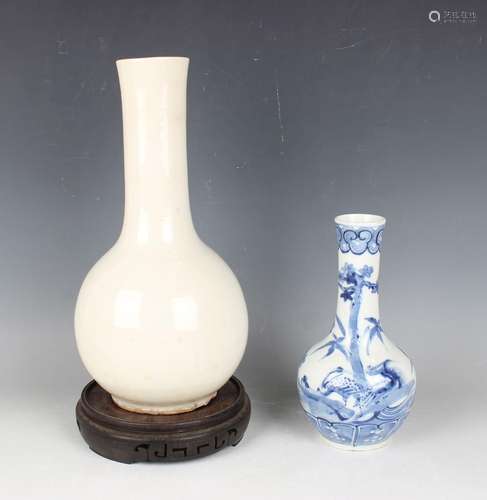 A Chinese blue and white porcelain bottle vase, mark of Xuan...