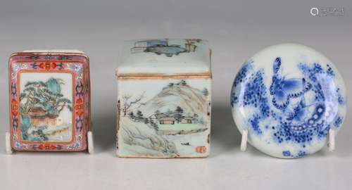 A Chinese famille rose porcelain rectangular box and cover, ...