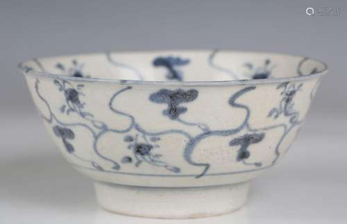 A Chinese Tek Sing cargo blue and white lotus pattern bowl, ...