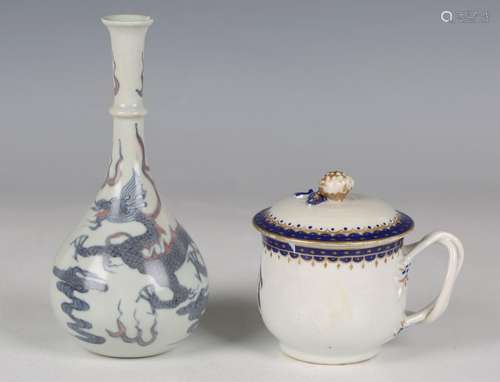 A Chinese export porcelain custard cup and cover, late Qianl...