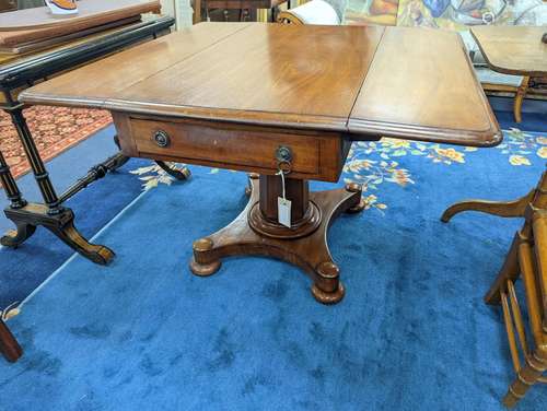 An early Victorian mahogany Pembroke breakfast table, 106cm ...