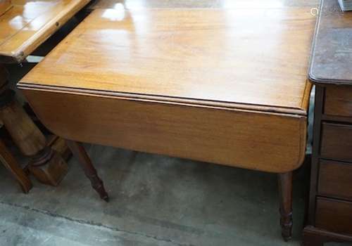 An early Victorian mahogany Pembroke table, width 91cm, dept...