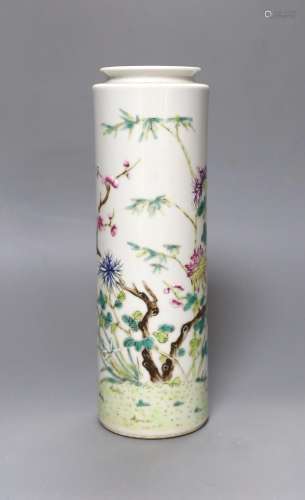 A Chinese cylindrical famille rose vase,23.5 cms high
