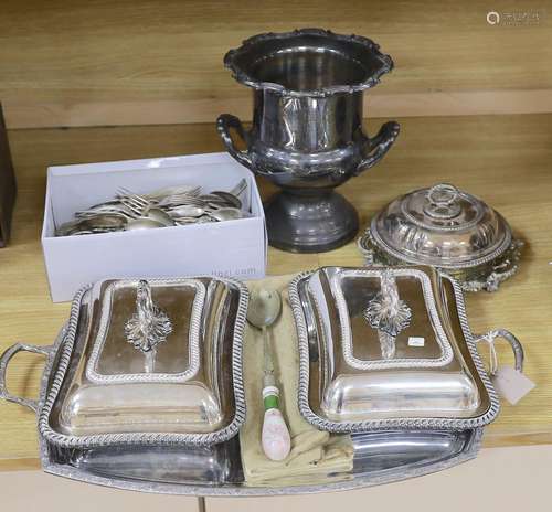 Electroplated wares to include a pair of entree dishes and c...