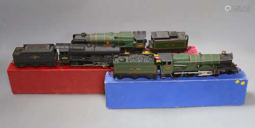 Three boxed Hornby Dublo locomotives and tenders – 2225 2-8-...