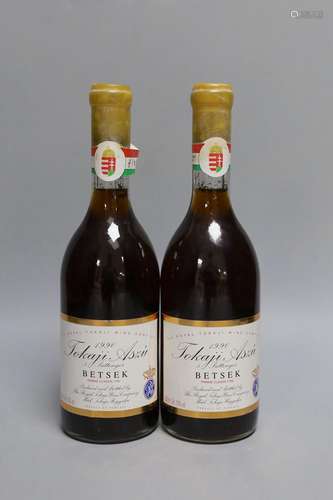 Two bottles Royal Tokaji Azsu Betsek Single Vineyard 5 Puttu...