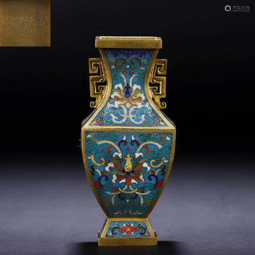 A Chinese Cloisonne Enamel Vase Qing Dyn.