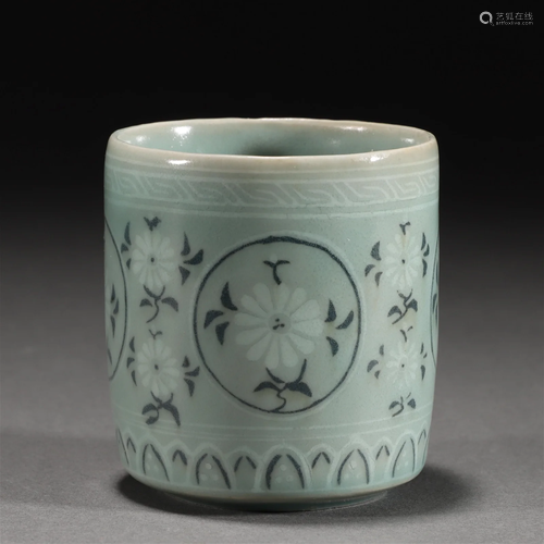 A Korean Glazed Celadon Cup