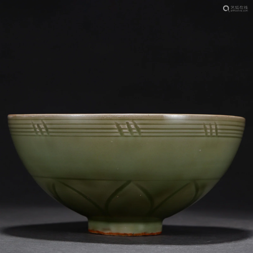 A Chinese Longquan Celadon Glazed Bowl