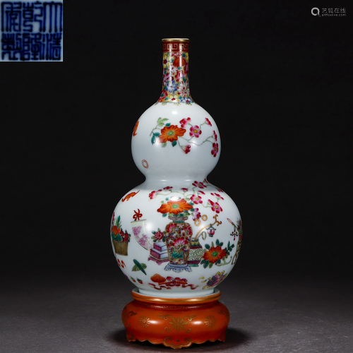 A Chinese Famille Rose Double Gourds Vase Qing Dyn.