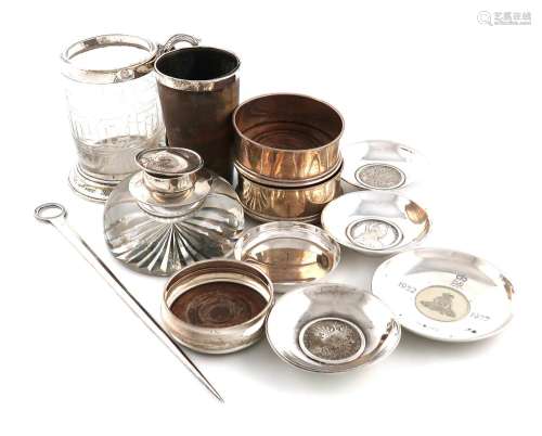 A mixed lot of silver items, various dates and makers, compr...