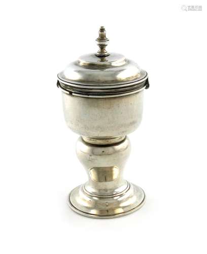 An 18th century silver travelling communion cup and cover, m...