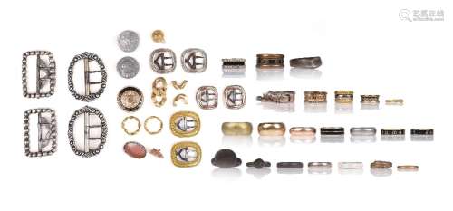 Various items of antique jewellery, including a silver Fede ...