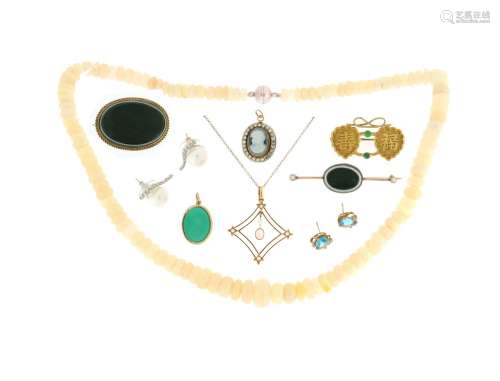 A quantity of jewellery, including; an opal bead necklace; a...