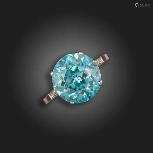 An early 20th century zircon and diamond ring, the circular-...