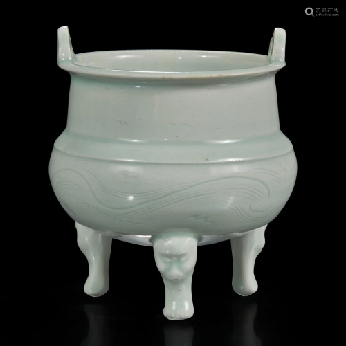 A Chinese Qingbai-type tripod censer 青白釉三足香炉