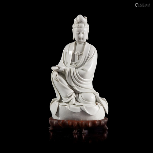 A Chinese blanc de chine figure of Guanyin 德化窑观音造像