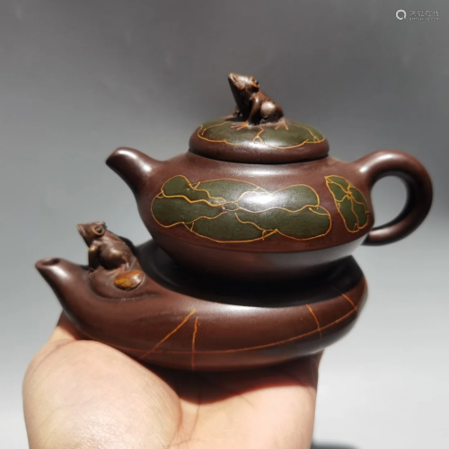 Vintage Chinese Yixing Zisha Clay Teapot w Base